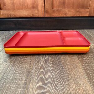 Tupperware Divided Lunch Trays - Set of 4
